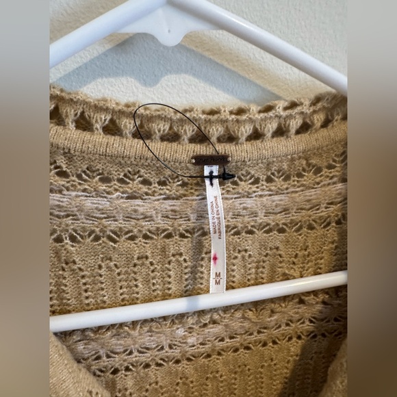 Free People Women's Tan and Cream medium wool like crochet - Picture 2 of 6